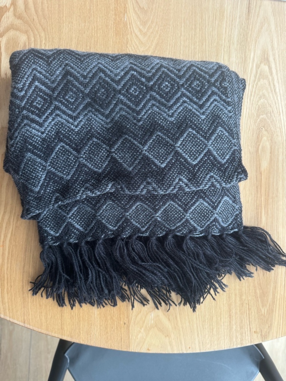 Black Geometric Fringe Scarf